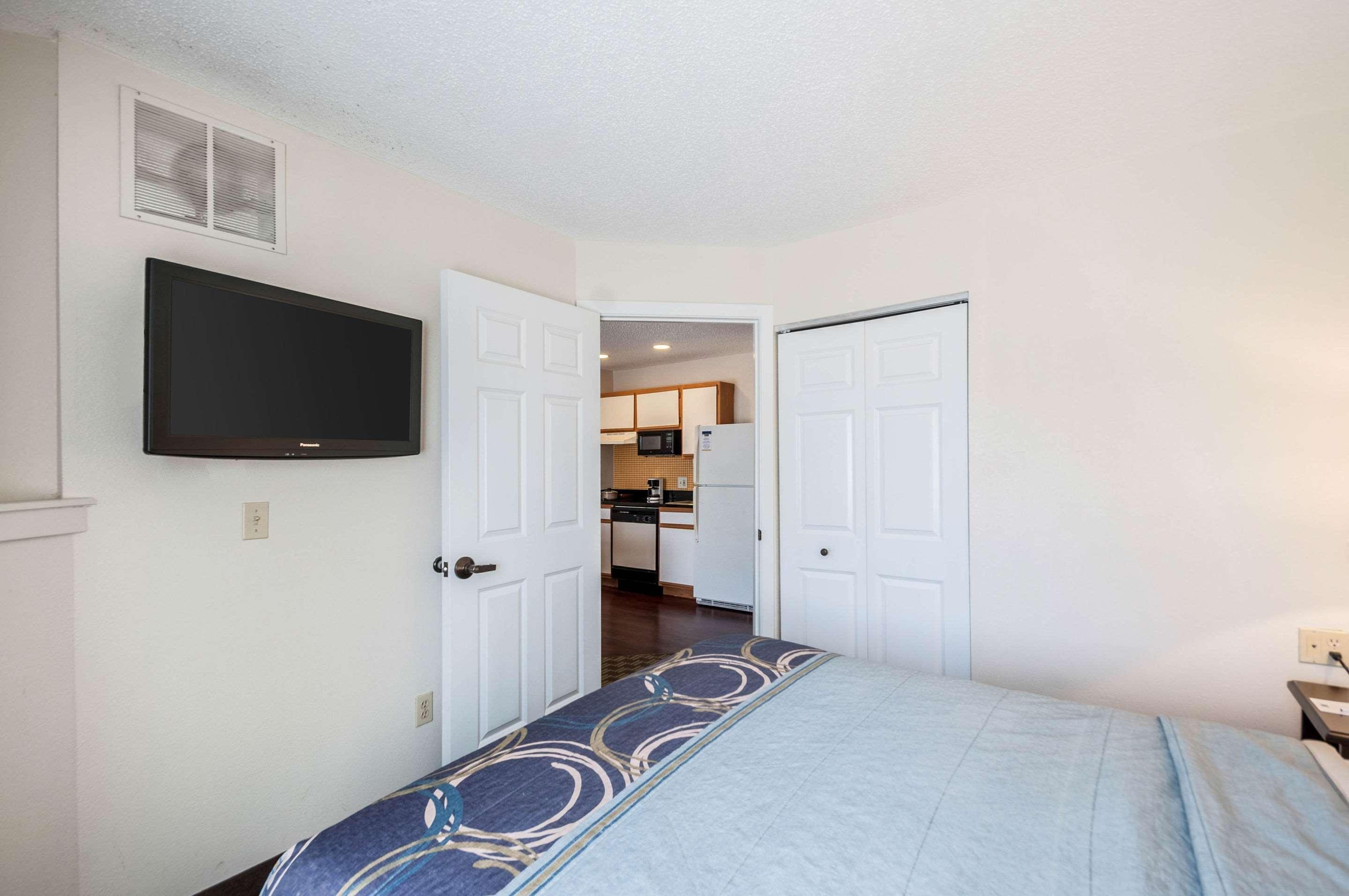Mainstay Hotel 2*